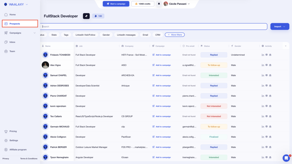 Lead management interface with Waalaxy 