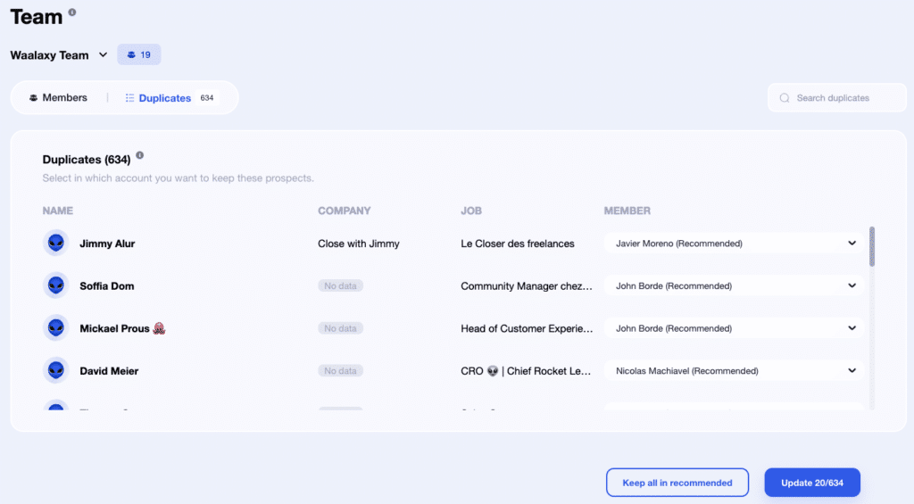 Interfaz para la limpieza de clientes potenciales duplicados en las listas de otros miembros del equipo Waalaxy.